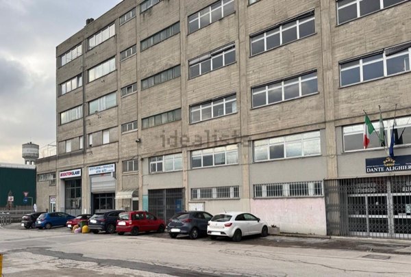 appartamento in vendita a Lecco in zona Caleotto