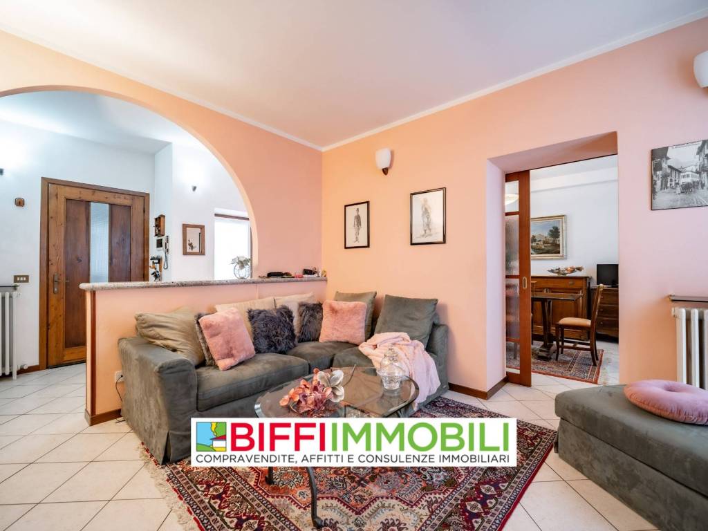 appartamento in vendita a Lecco in zona San Giovanni