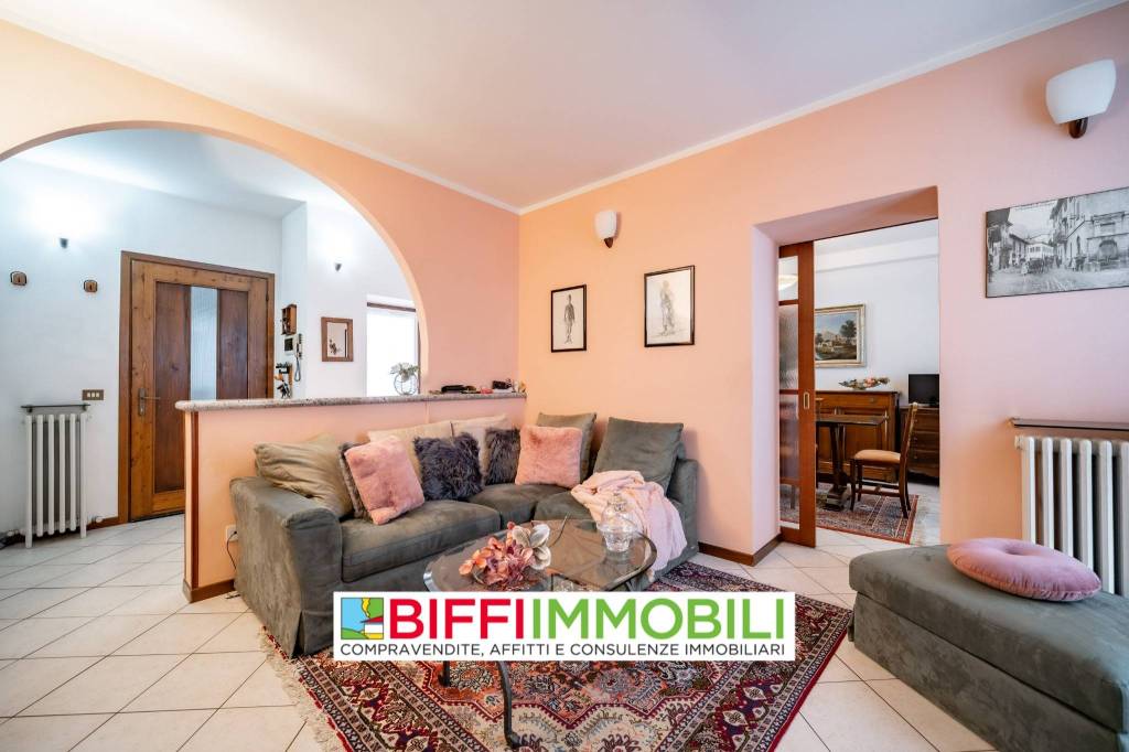 appartamento in vendita a Lecco in zona San Giovanni