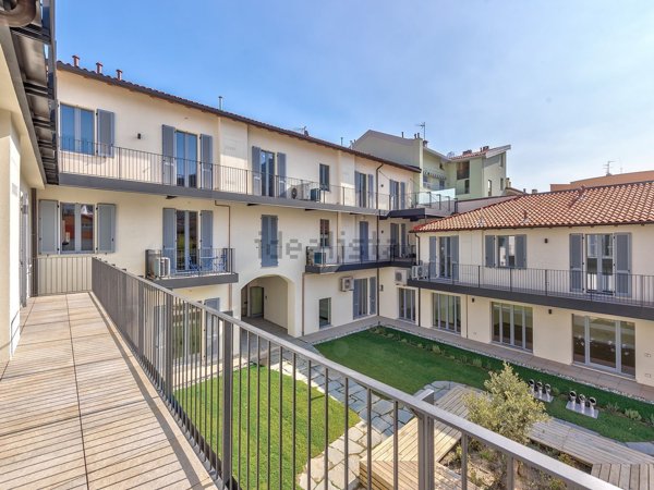 appartamento in vendita a Lecco in zona Lecco Centro