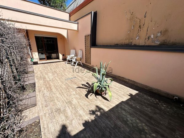 appartamento in vendita a Lecco in zona Caleotto