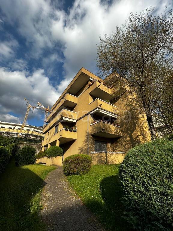 appartamento in vendita a Lecco in zona Acquate
