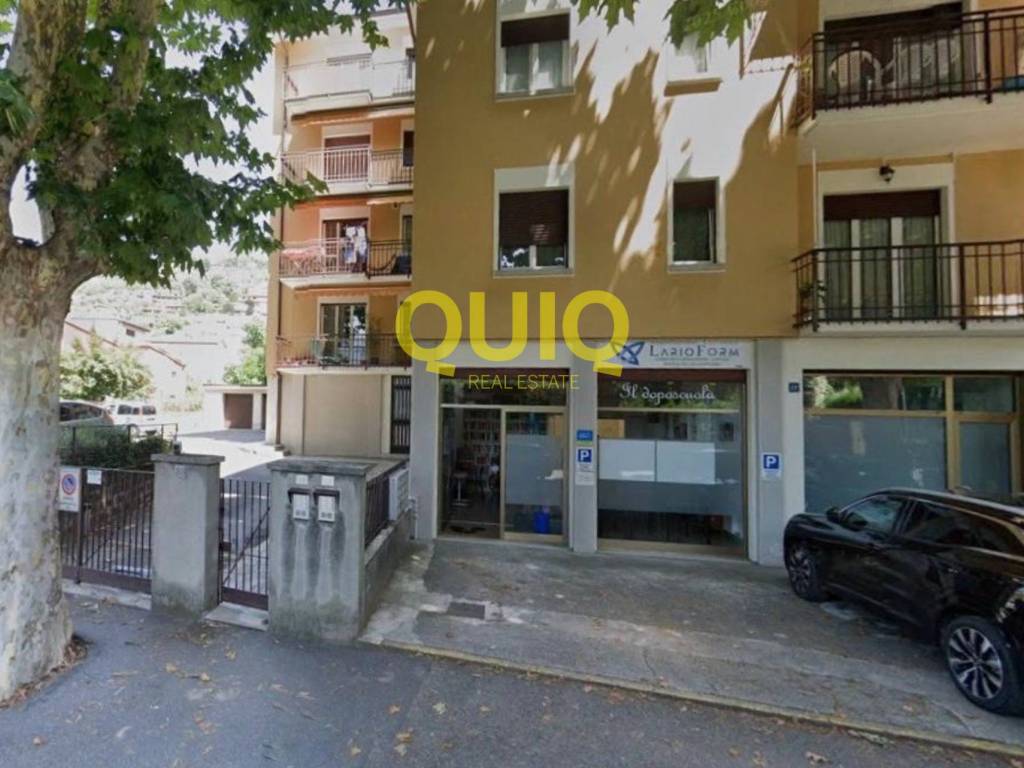 negozio in vendita a Lecco in zona Germanedo