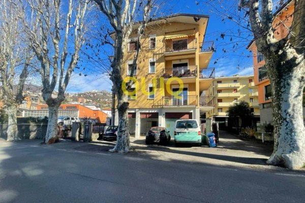 negozio in vendita a Lecco in zona Germanedo