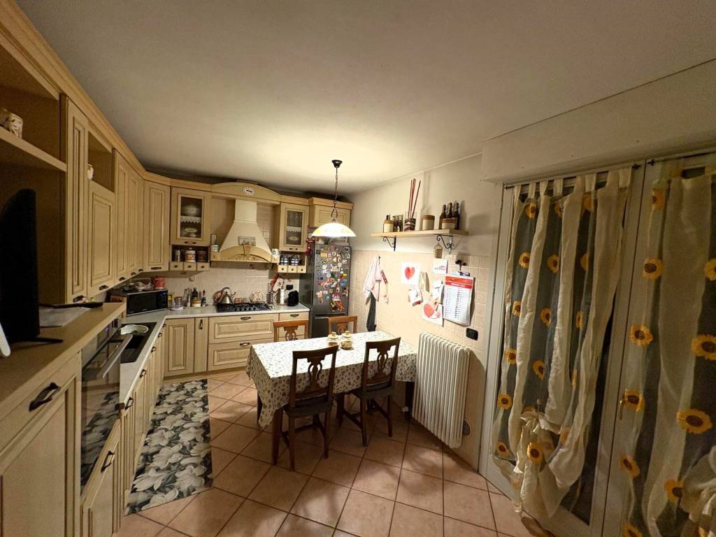 appartamento in vendita a Lecco in zona Belledo