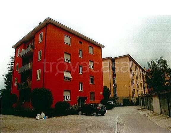 appartamento in vendita a Lecco in zona Belledo