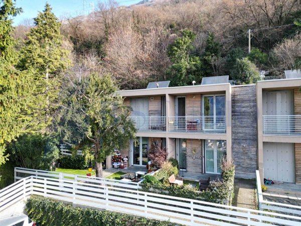 appartamento in vendita a Lecco in zona Maggianico