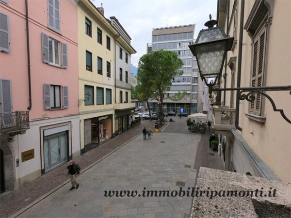appartamento in vendita a Lecco in zona Lecco Centro