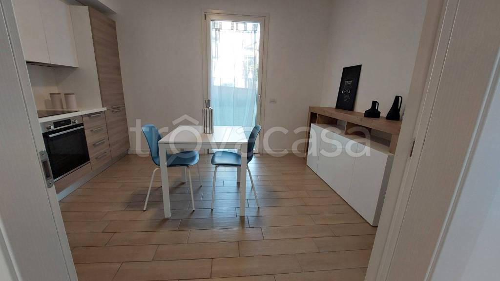 appartamento in vendita a Lecco in zona Castello