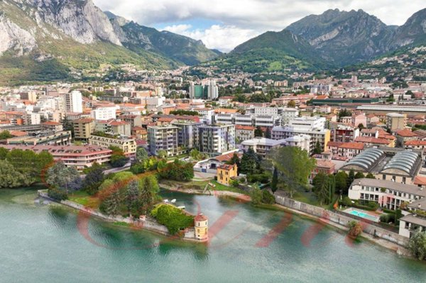 appartamento in vendita a Lecco in zona Pescarenico