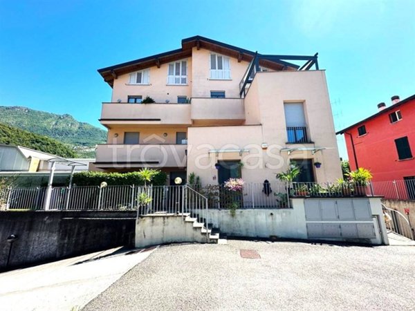 appartamento in vendita a Lecco in zona Caleotto