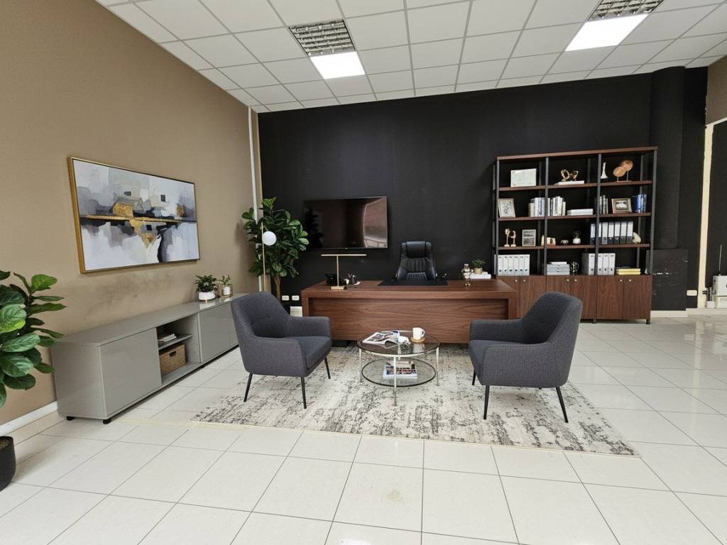 negozio in vendita a Lecco in zona Olate