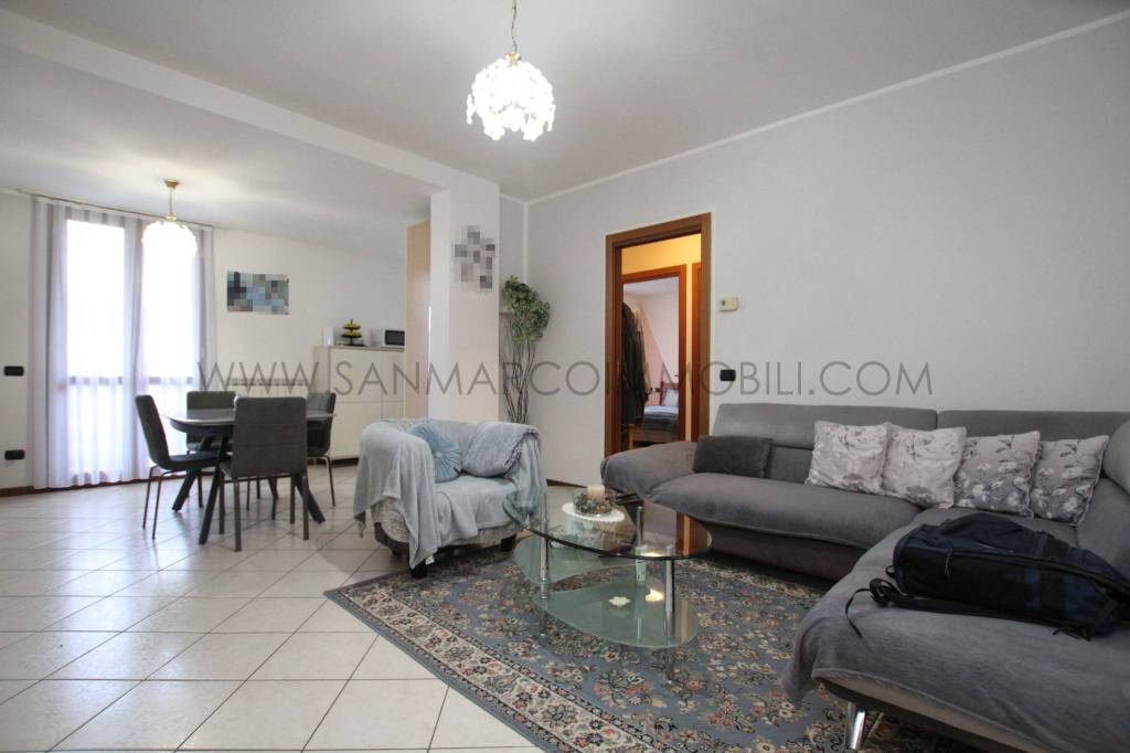 appartamento in vendita a Lecco in zona Chiuso