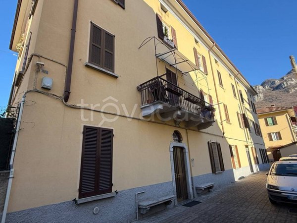 appartamento in vendita a Lecco in zona Maggianico