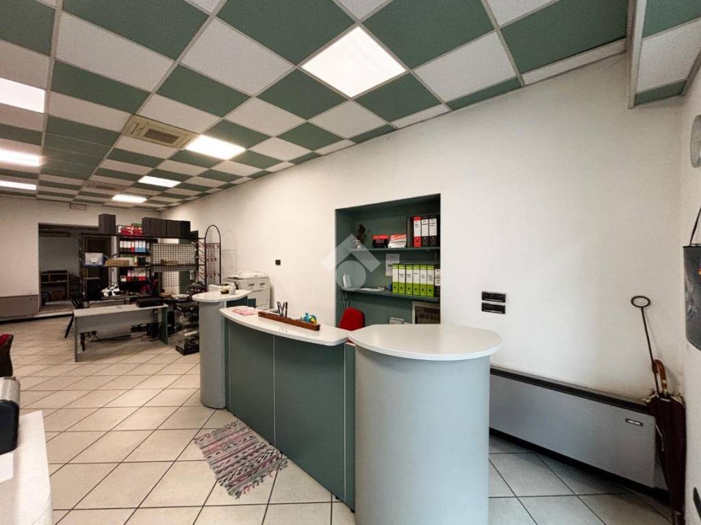 appartamento in vendita a Lecco in zona Lecco Centro