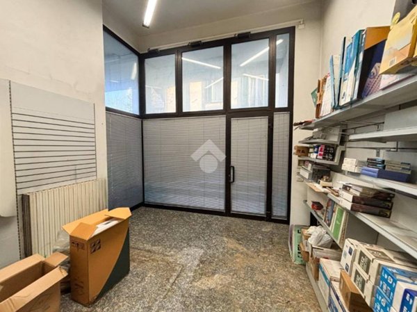 negozio in vendita a Lecco in zona Caleotto