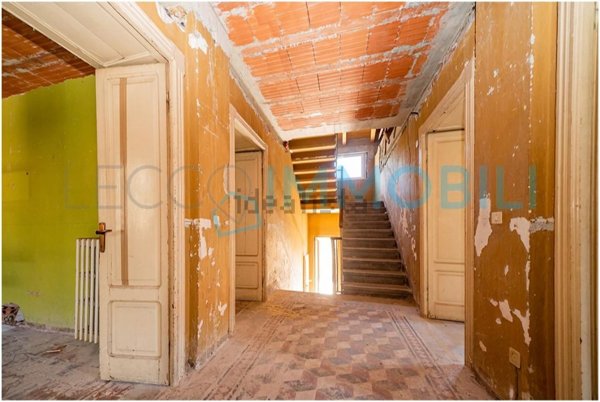 casa indipendente in vendita a Lecco