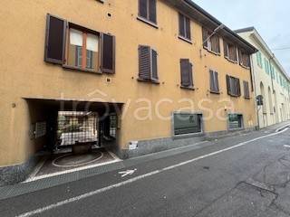 appartamento in vendita a Lecco in zona Lecco Centro