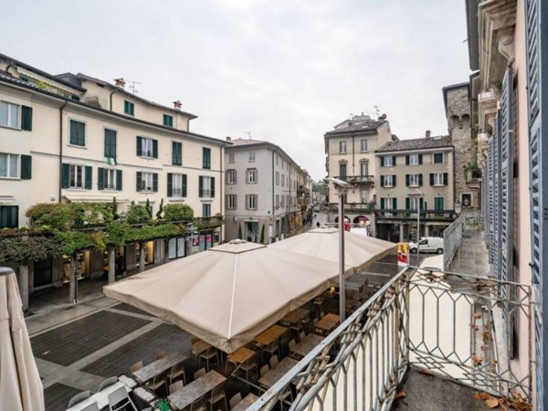 appartamento in vendita a Lecco in zona Lecco Centro