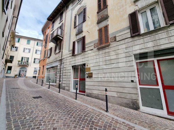 ufficio in vendita a Lecco in zona Castello