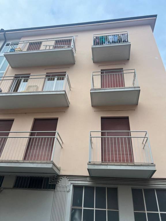 appartamento in vendita a Lecco in zona Belledo