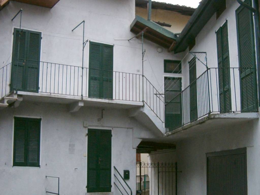 casa indipendente in vendita a Lecco in zona Maggianico