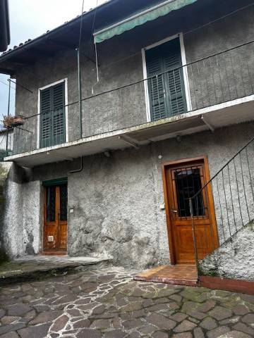 appartamento in vendita a Lecco in zona Malnago