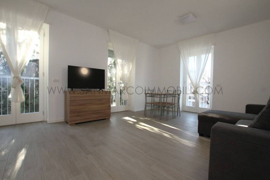 appartamento in vendita a Lecco in zona Caleotto