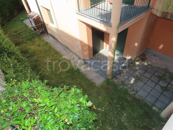 appartamento in vendita a Lecco in zona Bonacina