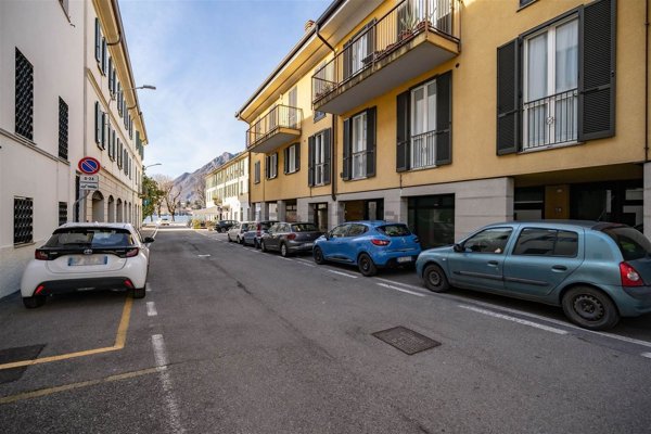 appartamento in vendita a Lecco in zona Lecco Centro