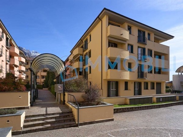 appartamento in vendita a Lecco in zona Castello