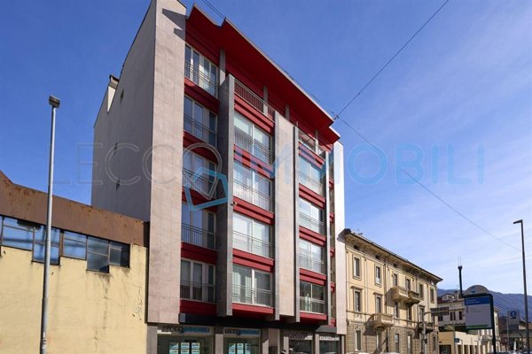 appartamento in vendita a Lecco in zona Pescarenico