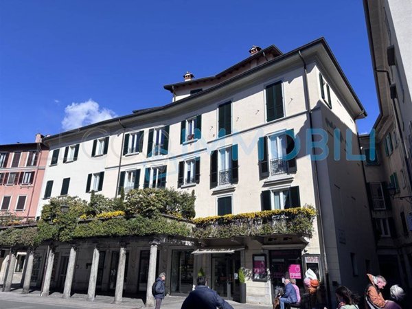 appartamento in vendita a Lecco in zona Lecco Centro