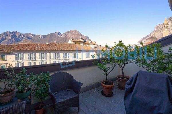 appartamento in vendita a Lecco in zona Lecco Centro