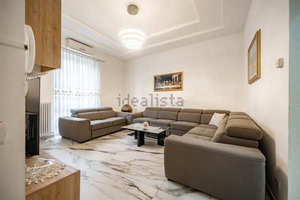 appartamento in vendita a Lecco in zona Castello