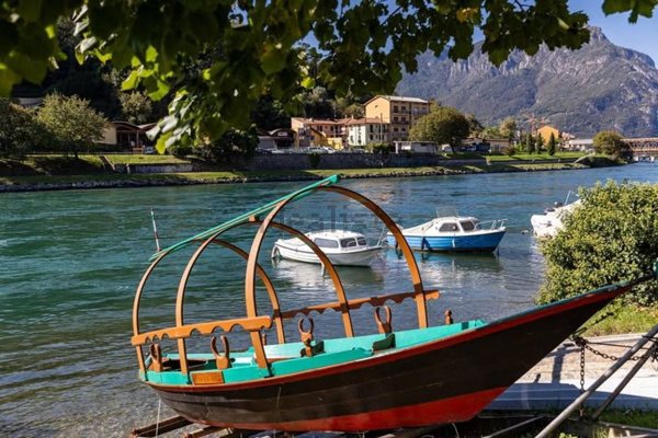appartamento in vendita a Lecco in zona Pescarenico