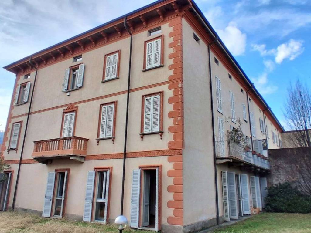 ufficio in vendita a Lecco in zona Maggianico