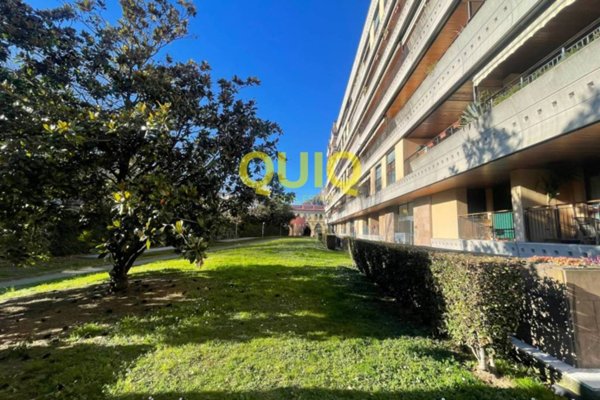 appartamento in vendita a Lecco in zona Olate