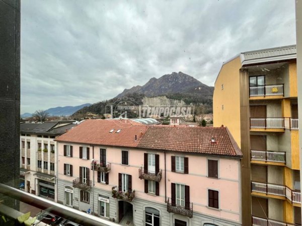 appartamento in vendita a Lecco in zona Pescarenico