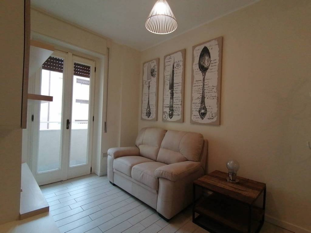 appartamento in vendita a Lecco in zona Lecco Centro