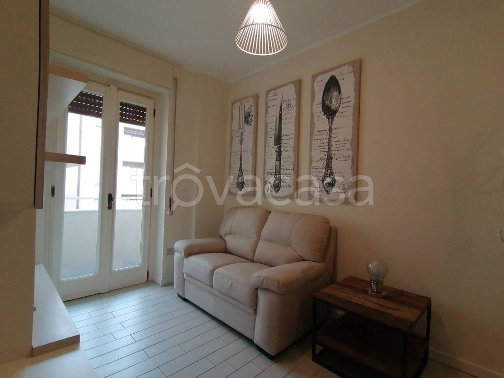 appartamento in vendita a Lecco in zona Lecco Centro