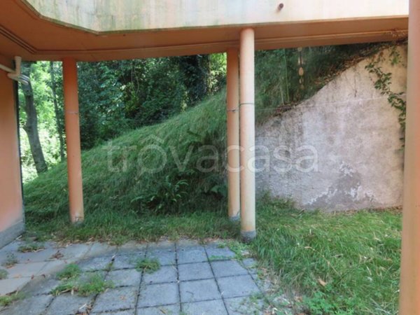 appartamento in vendita a Lecco in zona Bonacina