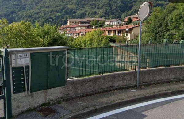 appartamento in vendita a Lecco in zona Bonacina