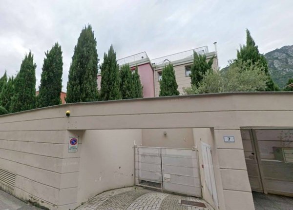 appartamento in vendita a Lecco in zona Castello