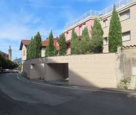 appartamento in vendita a Lecco in zona Castello