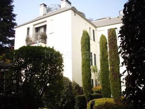 appartamento in vendita a Lecco in zona Viale Turati