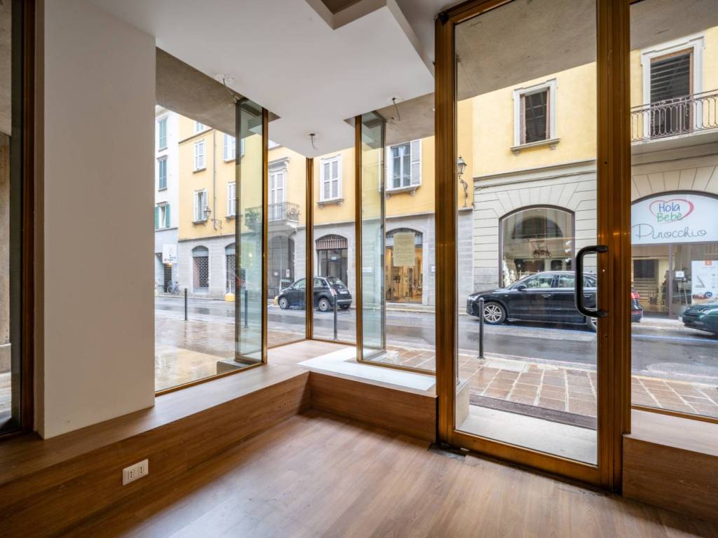 negozio in vendita a Lecco