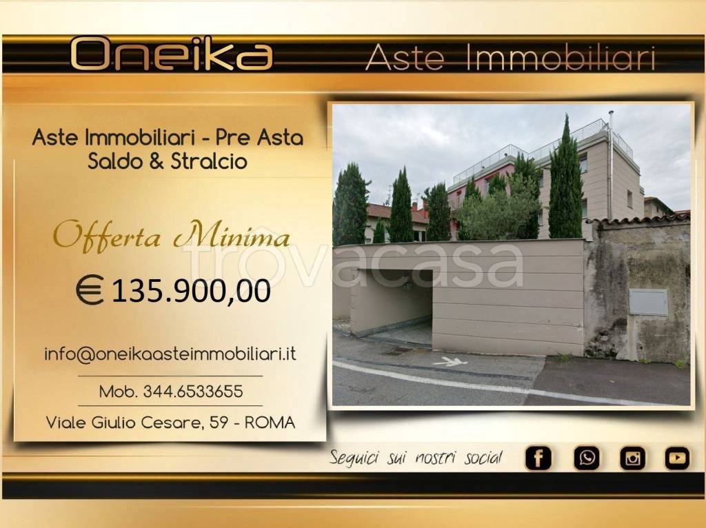 appartamento in vendita a Lecco in zona Castello