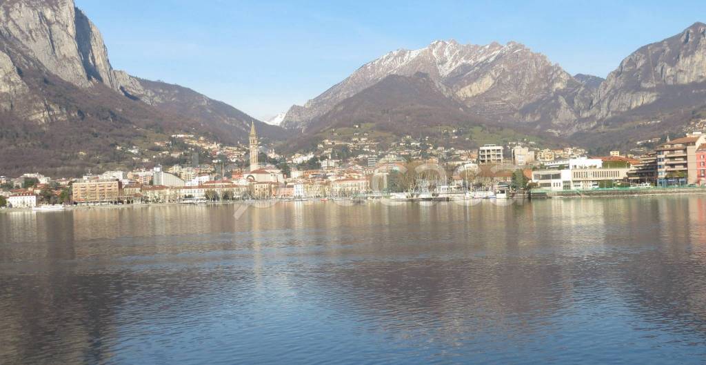 casa indipendente in vendita a Lecco in zona Viale Turati