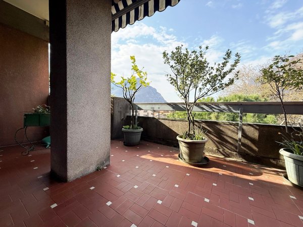 appartamento in vendita a Lecco in zona Lecco Centro